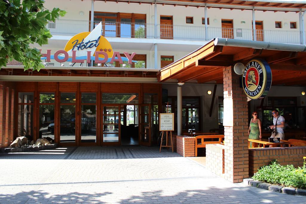 Hotel Holiday Siofok Exterior photo
